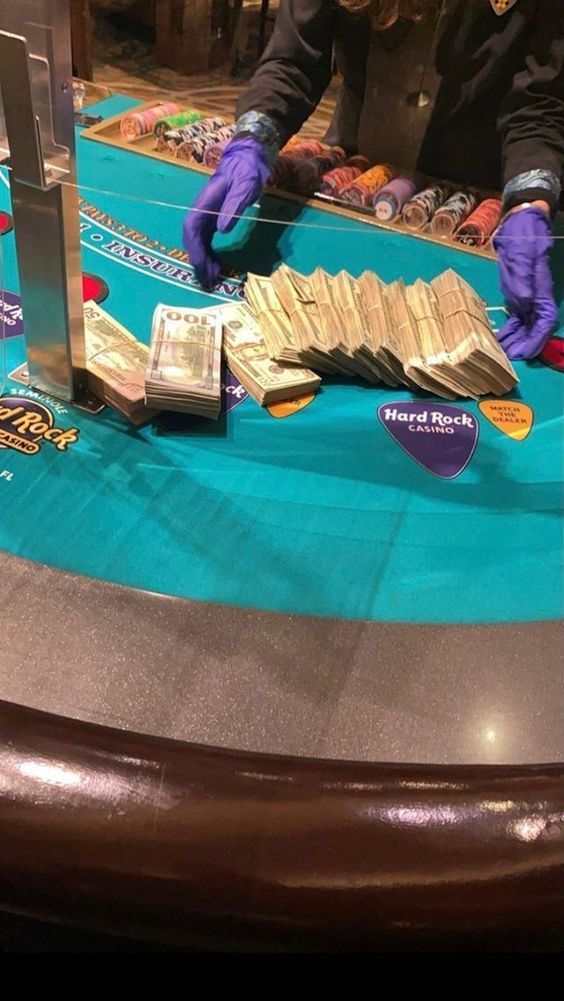پاکستان کے Pai Gow Poker کھلاڑیوں کے لیےجیک پاٹ گیم