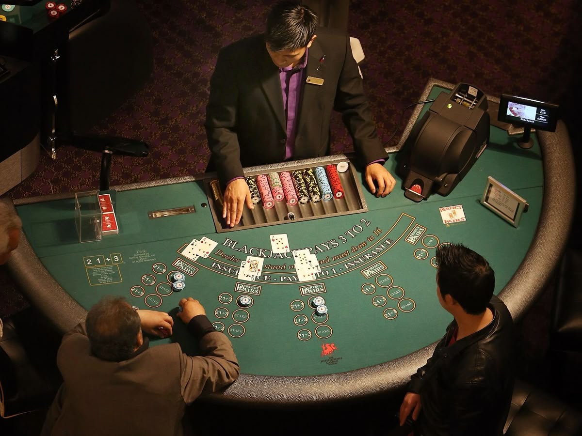 Pai Gow Poker کیسینو میں پوکر گیمز